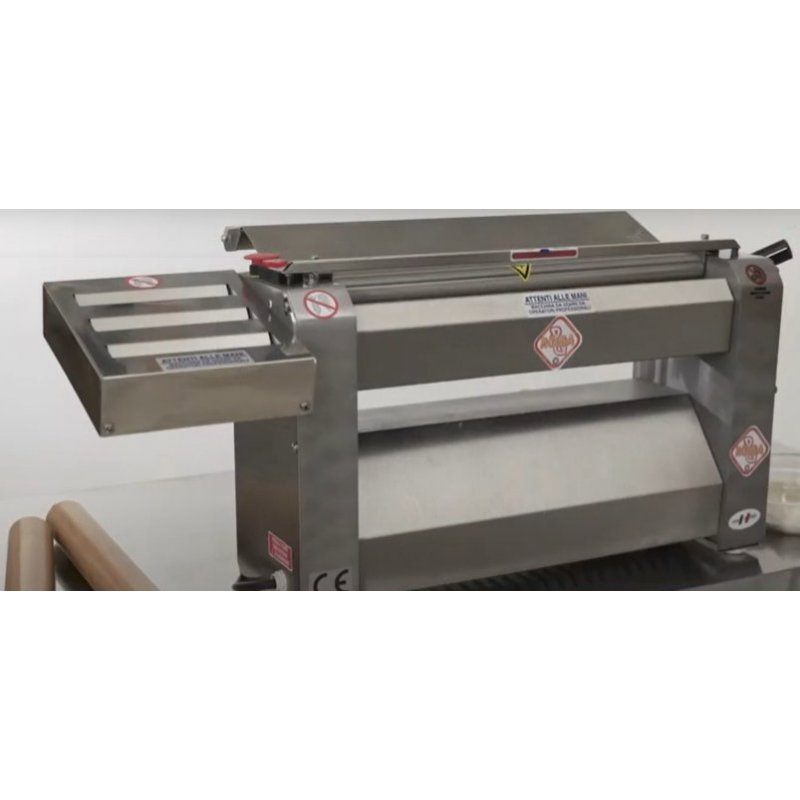 Laminadora con rodillos de madera para pasta o repostería artesana RSF25