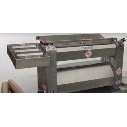 Laminadora con rodillos de madera para pasta o repostería artesana RSF32