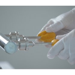 Inyectora dosificadora llenadora de engranajes eléctrica para pastelería y gastronomia con tolva 13 L
