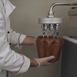 Dosificadora inyectora para panettone de engranajes eléctrica con tolva 8,5 L
